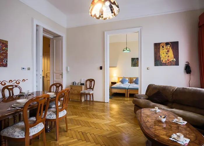 East Private Rooms Budapest